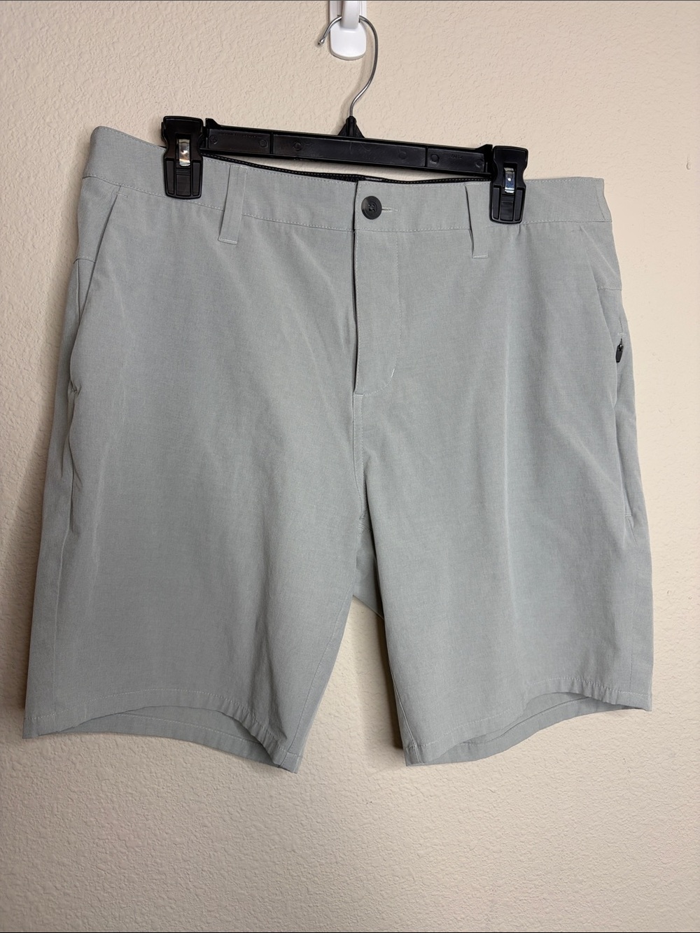 Vuori | Men’s Aim Shorts in Sky Grey Size 33 - Picture 2 of 6